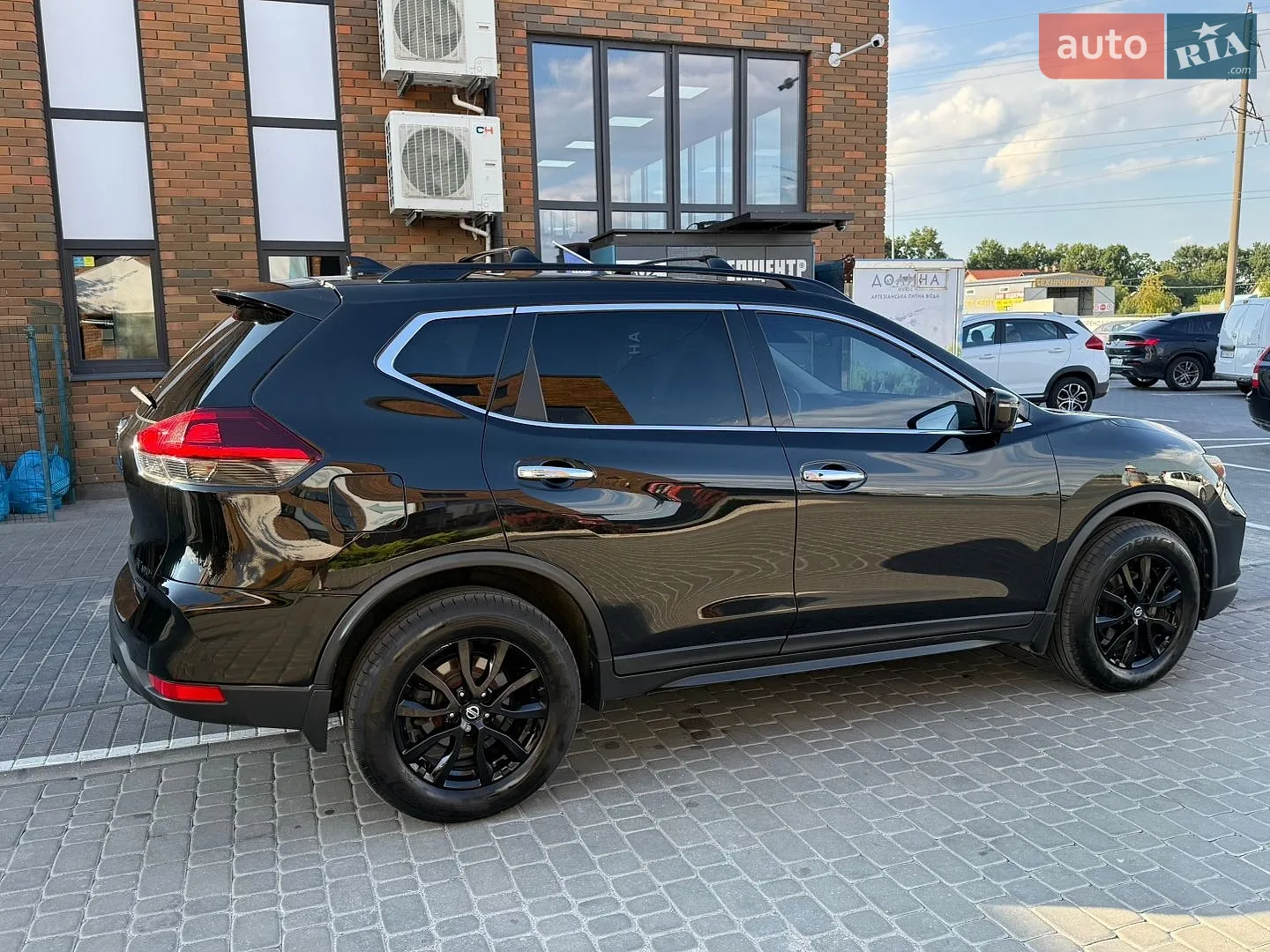 2018 Nissan Rogue - мініатюра 9