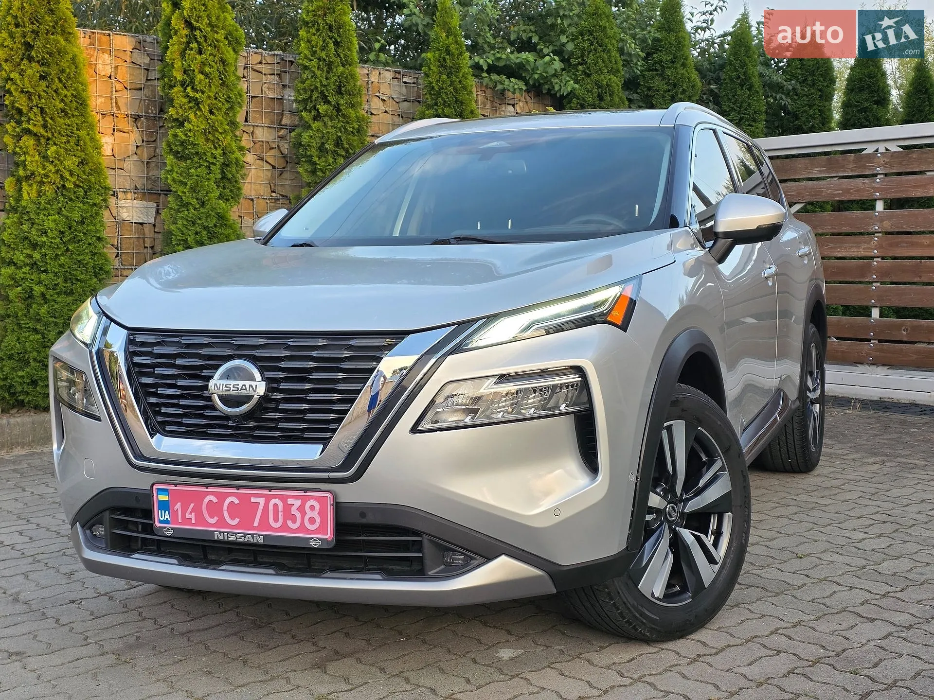 2021 Nissan Rogue - мініатюра 2