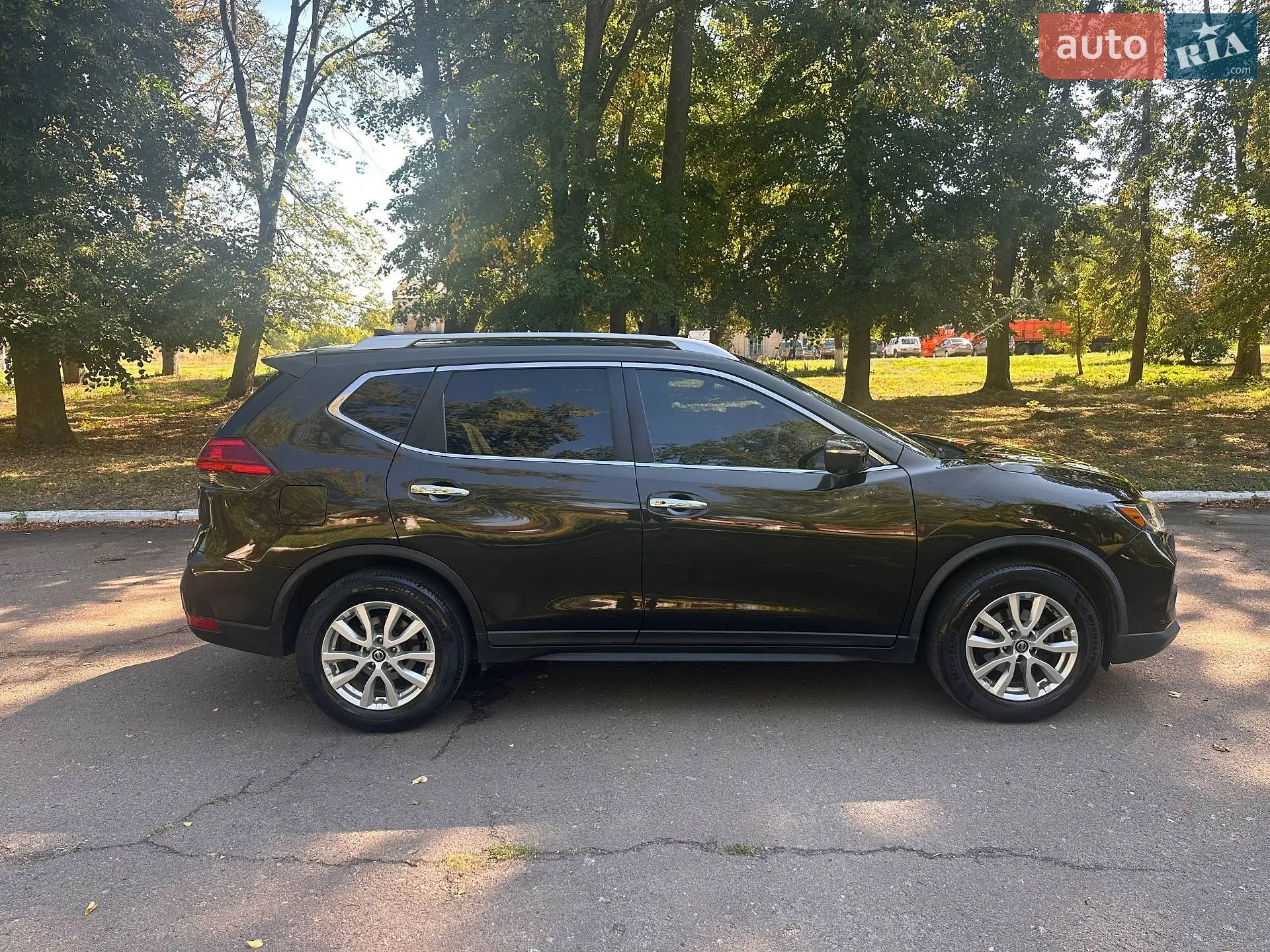 2017 Nissan Rogue - мініатюра 4