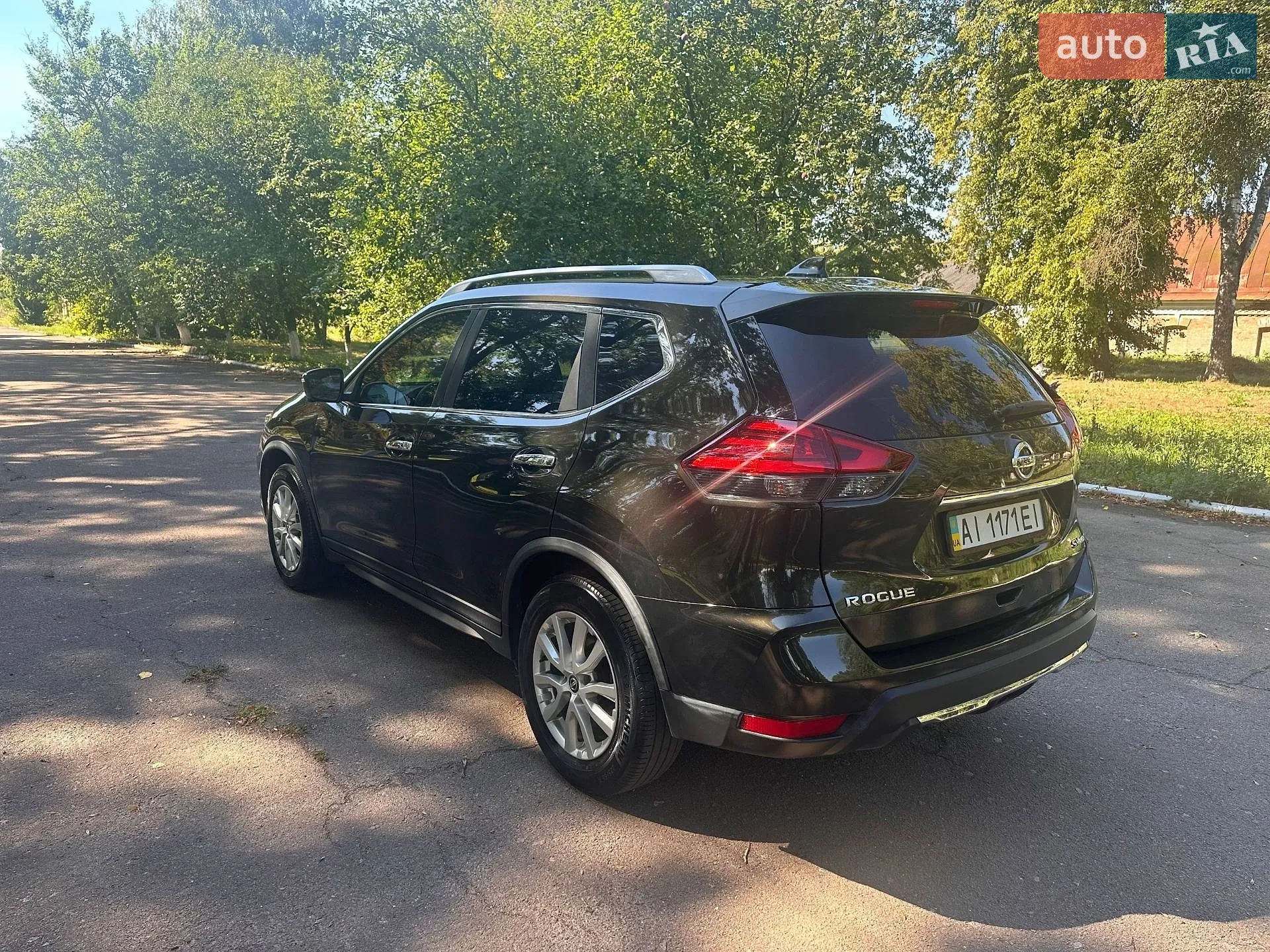2017 Nissan Rogue - мініатюра 2