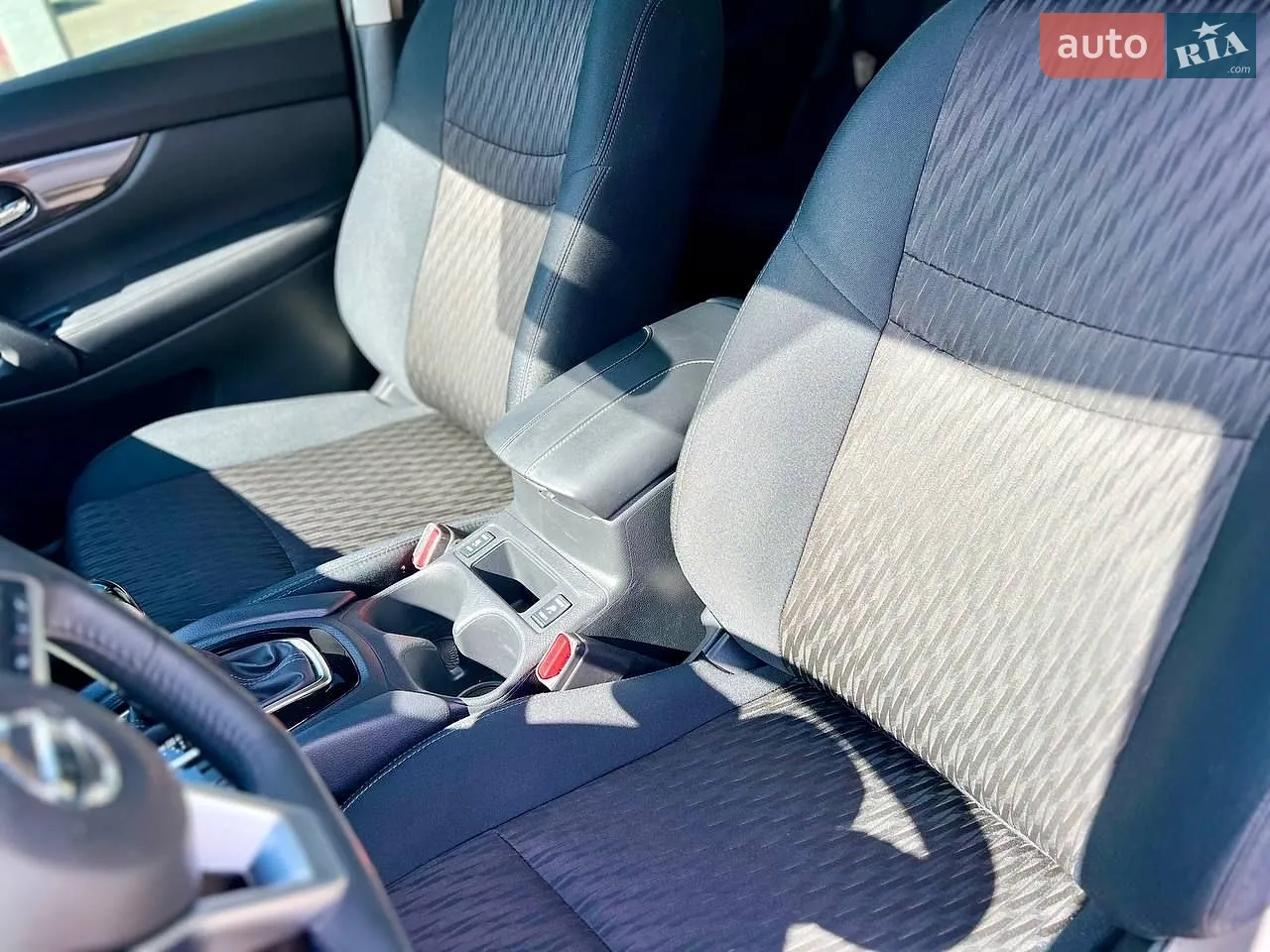 2018 Nissan Rogue - мініатюра 32