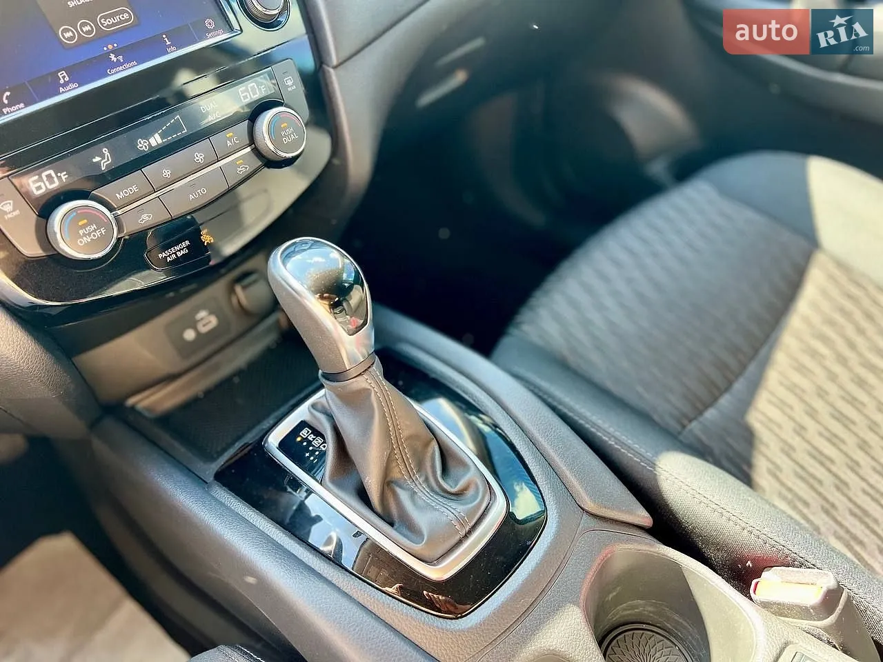 2018 Nissan Rogue - мініатюра 24