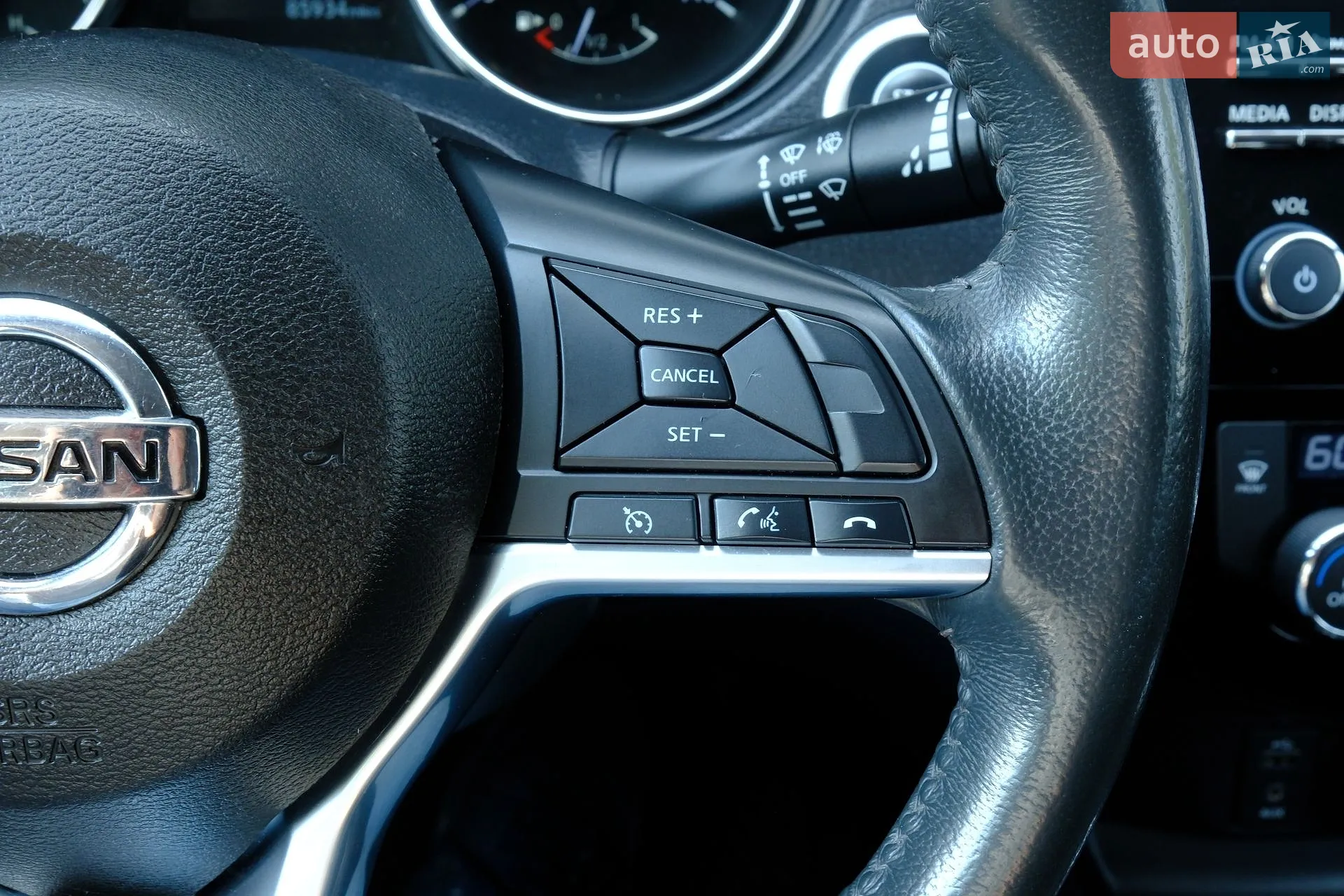 2016 Nissan Rogue - мініатюра 16