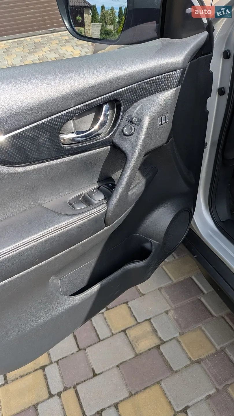 2018 Nissan Rogue - мініатюра 14