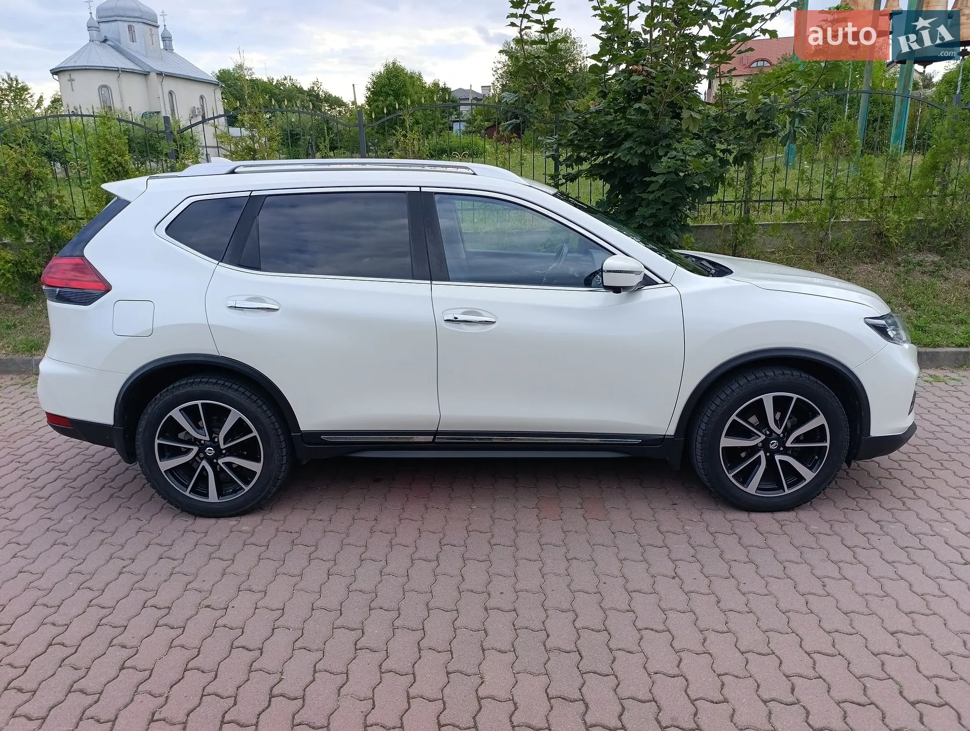 2017 Nissan Rogue - мініатюра 2