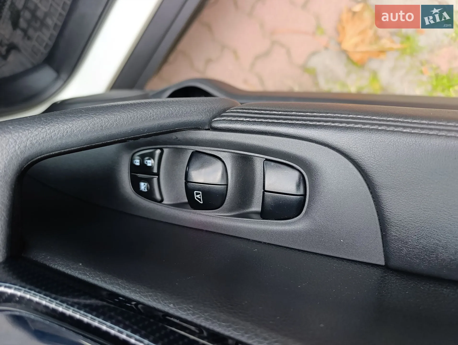 2017 Nissan Rogue - мініатюра 29