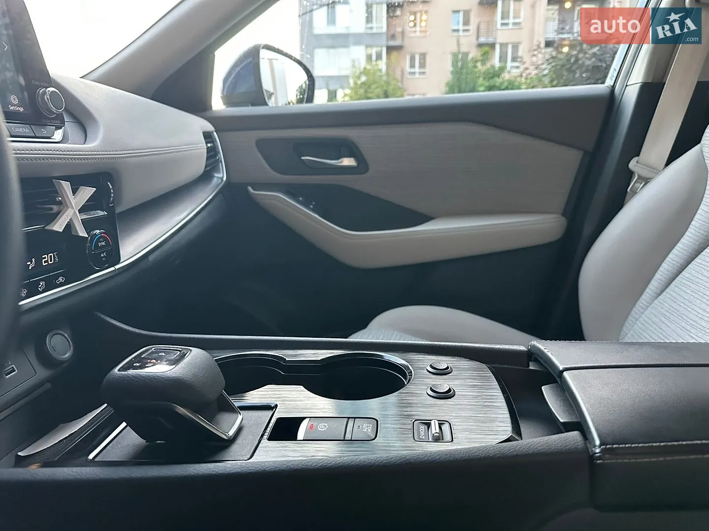 2020 Nissan Rogue - мініатюра 15