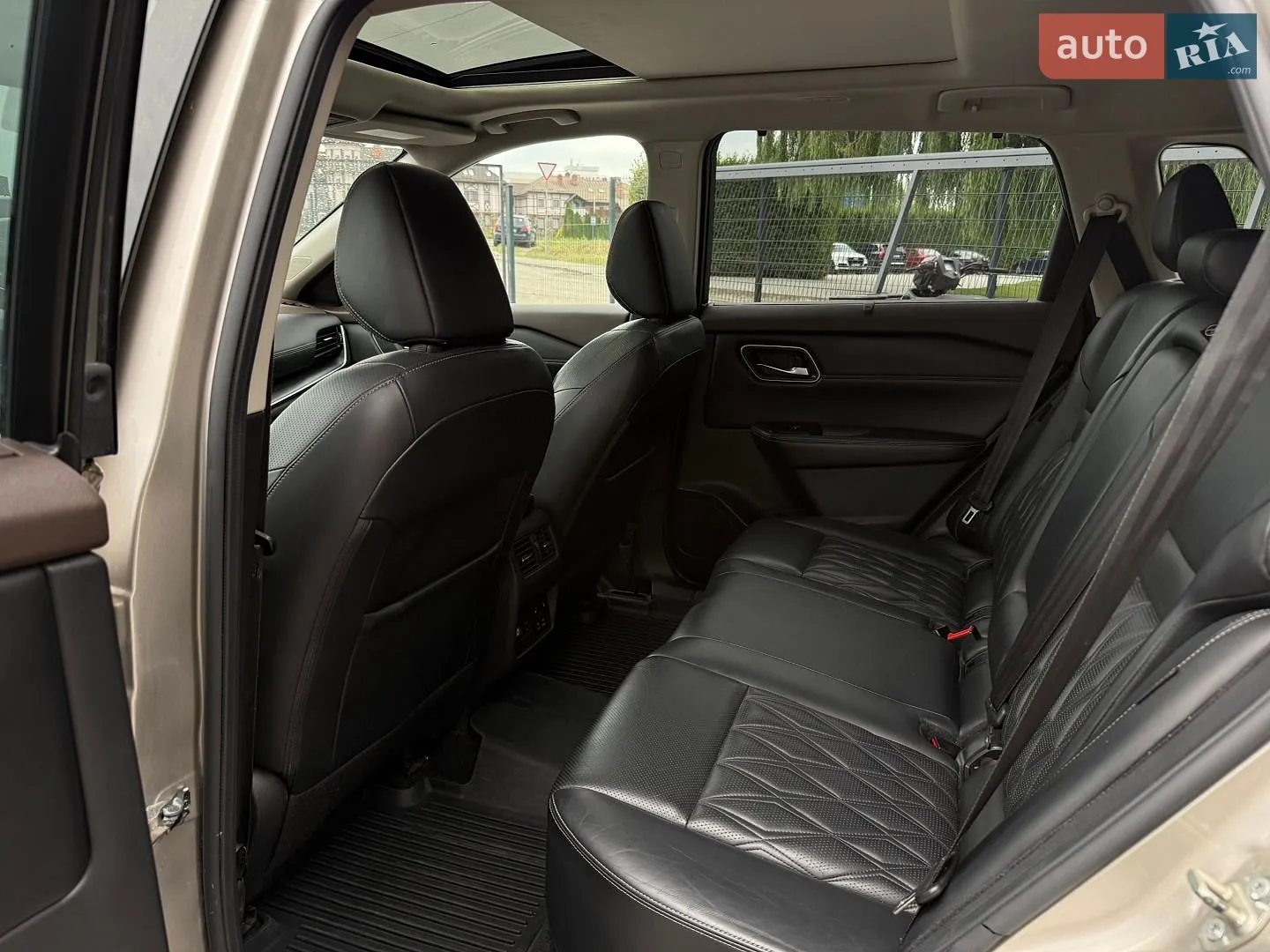 2020 Nissan Rogue - мініатюра 17