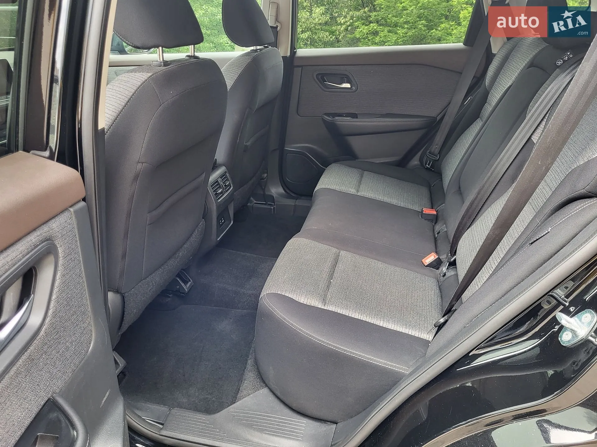 2021 Nissan Rogue - мініатюра 37