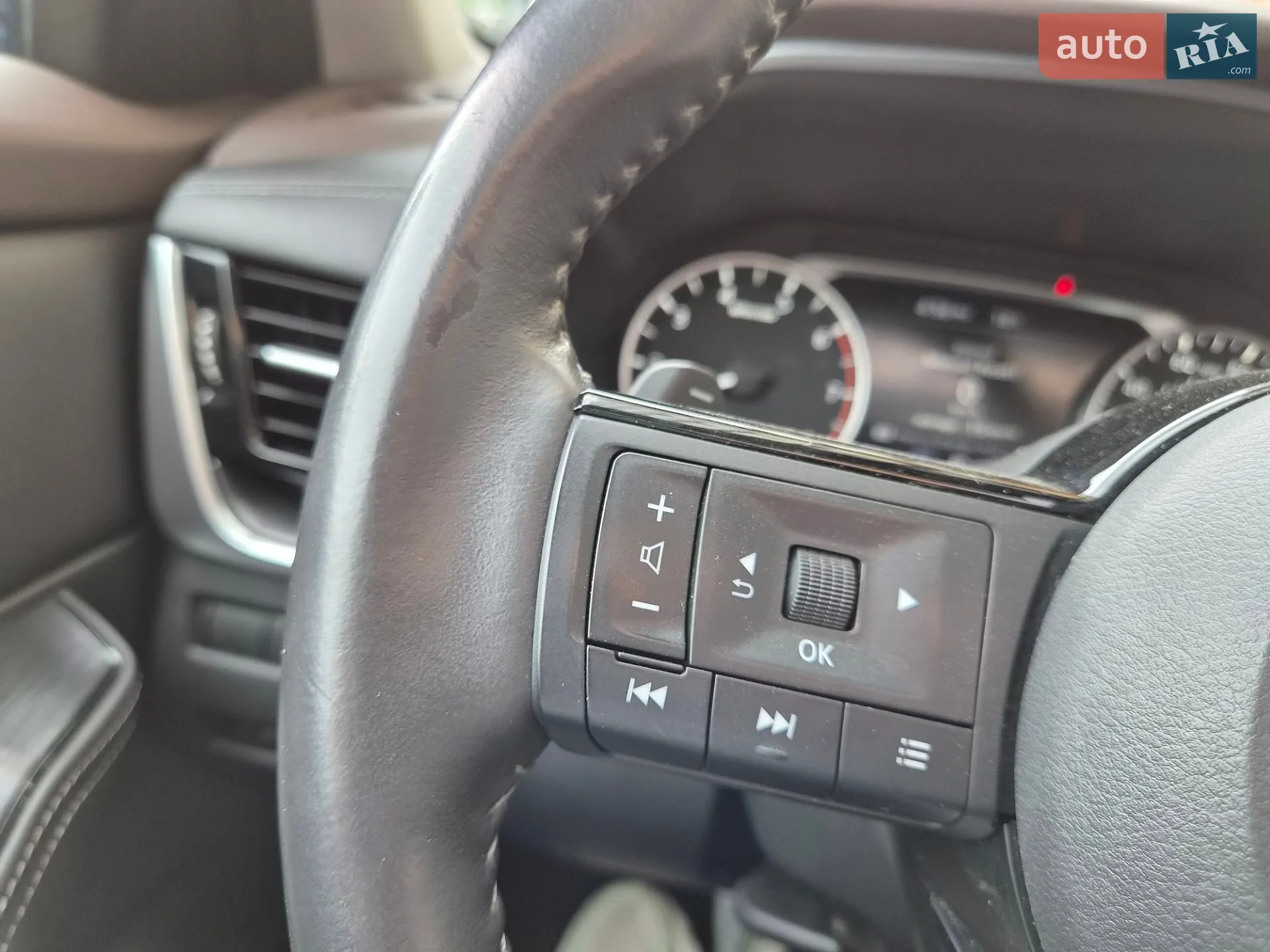2021 Nissan Rogue - мініатюра 27
