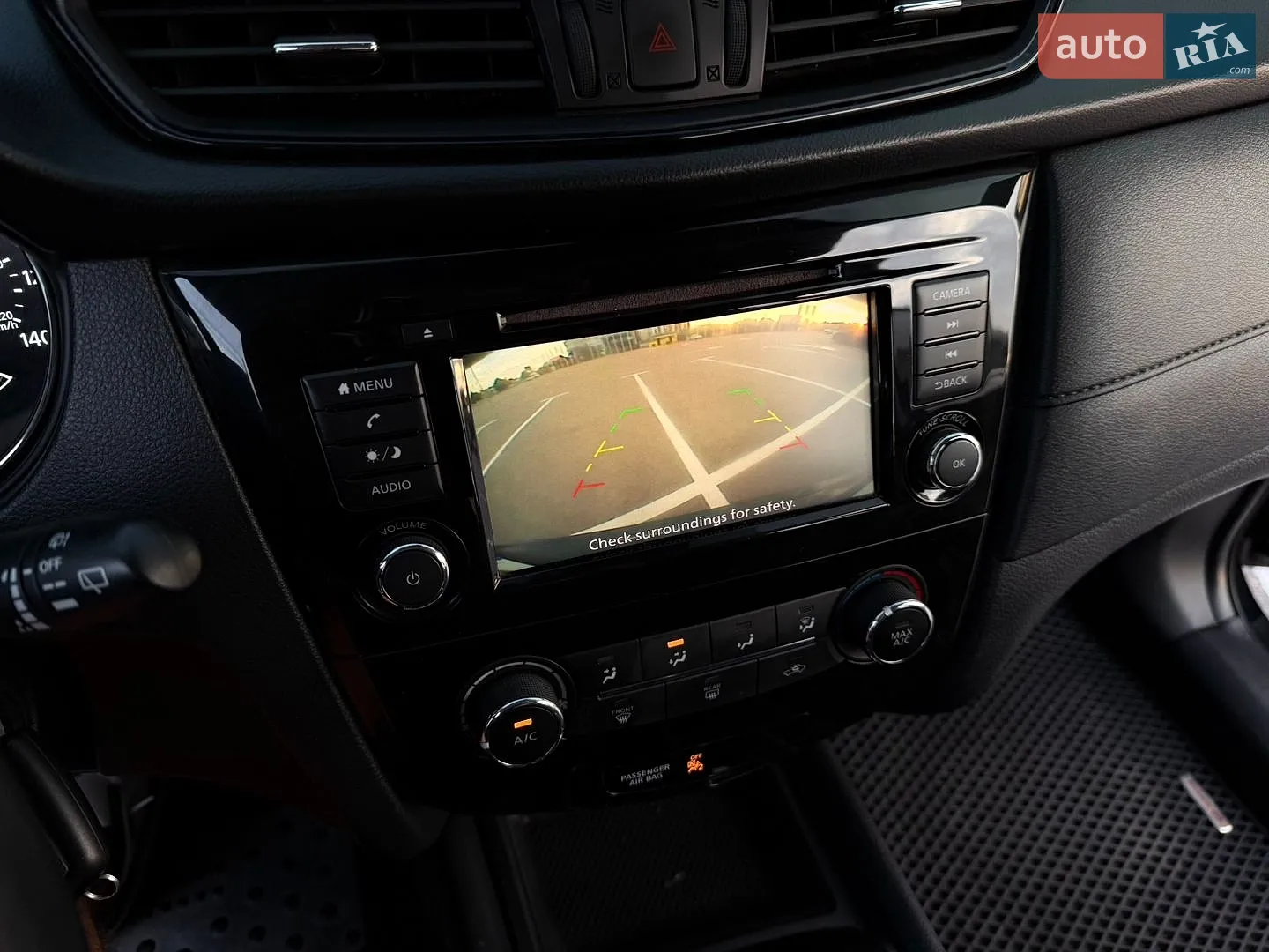 2019 Nissan Rogue - мініатюра 16