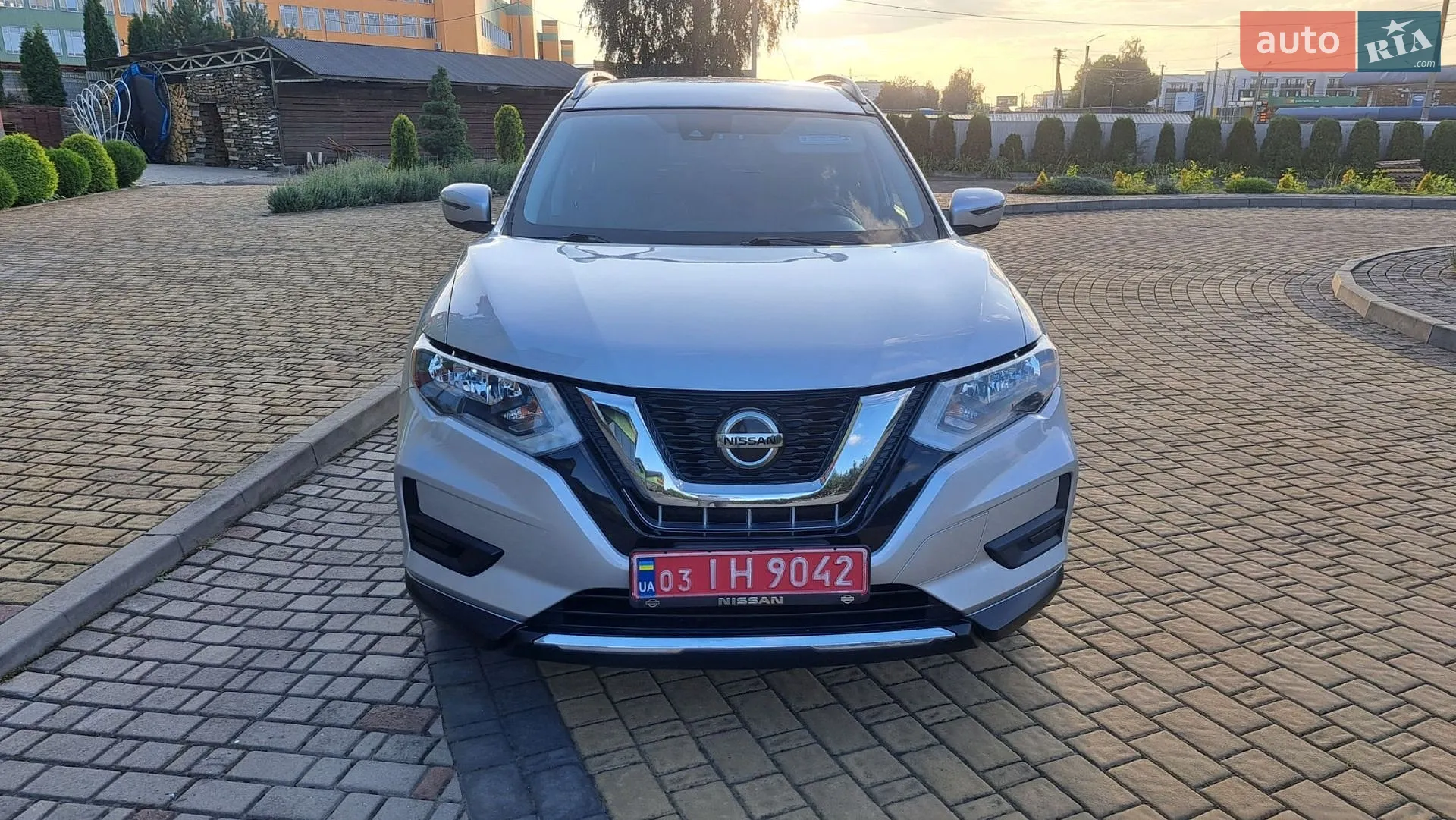 2019 Nissan Rogue - мініатюра 2