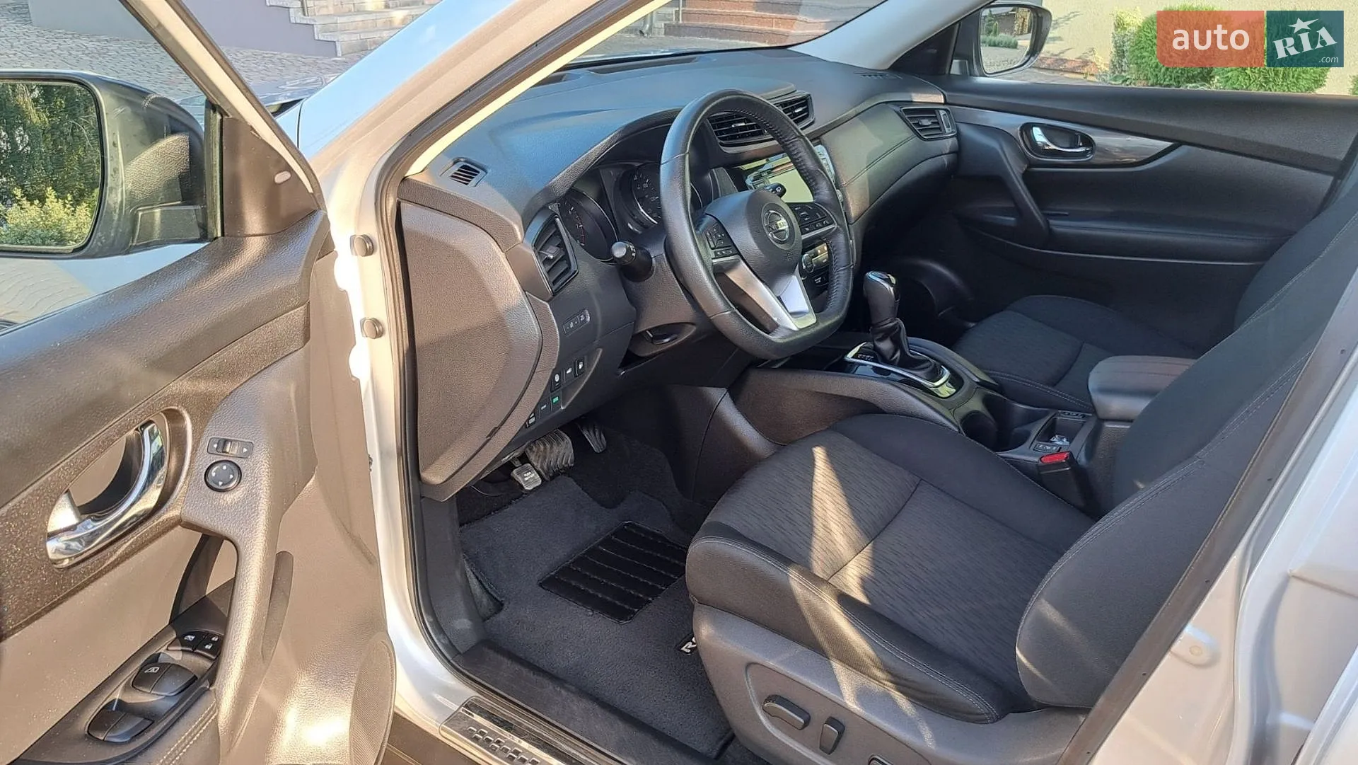 2019 Nissan Rogue - мініатюра 11