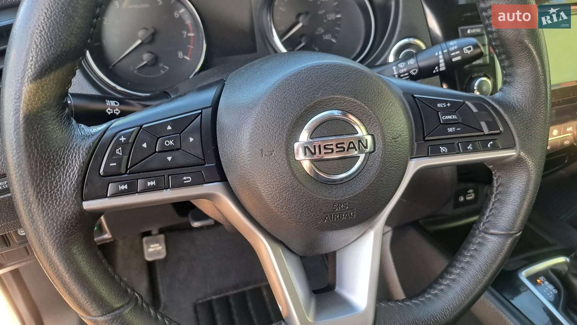 2019 Nissan Rogue - мініатюра 15