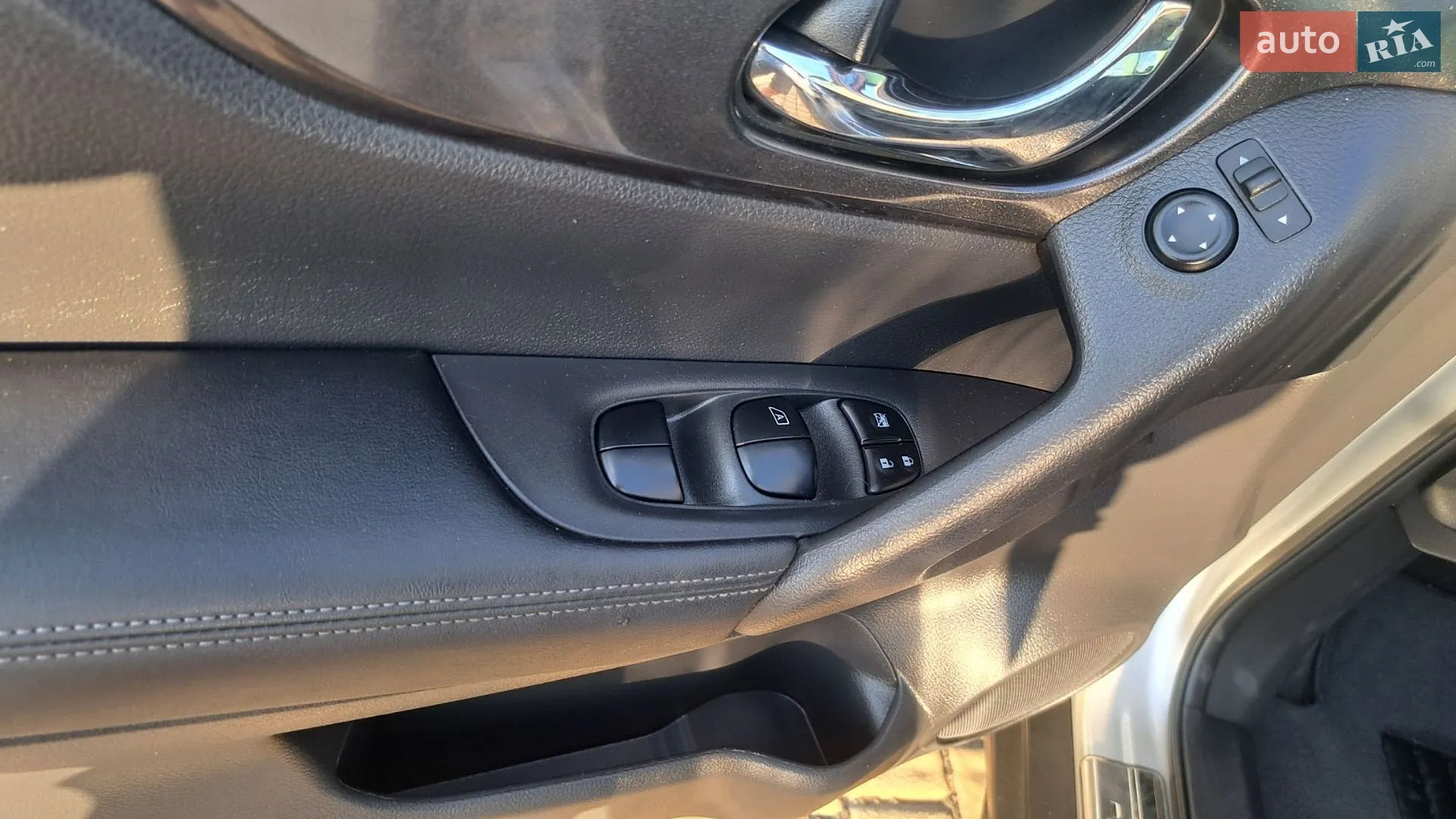 2019 Nissan Rogue - мініатюра 21