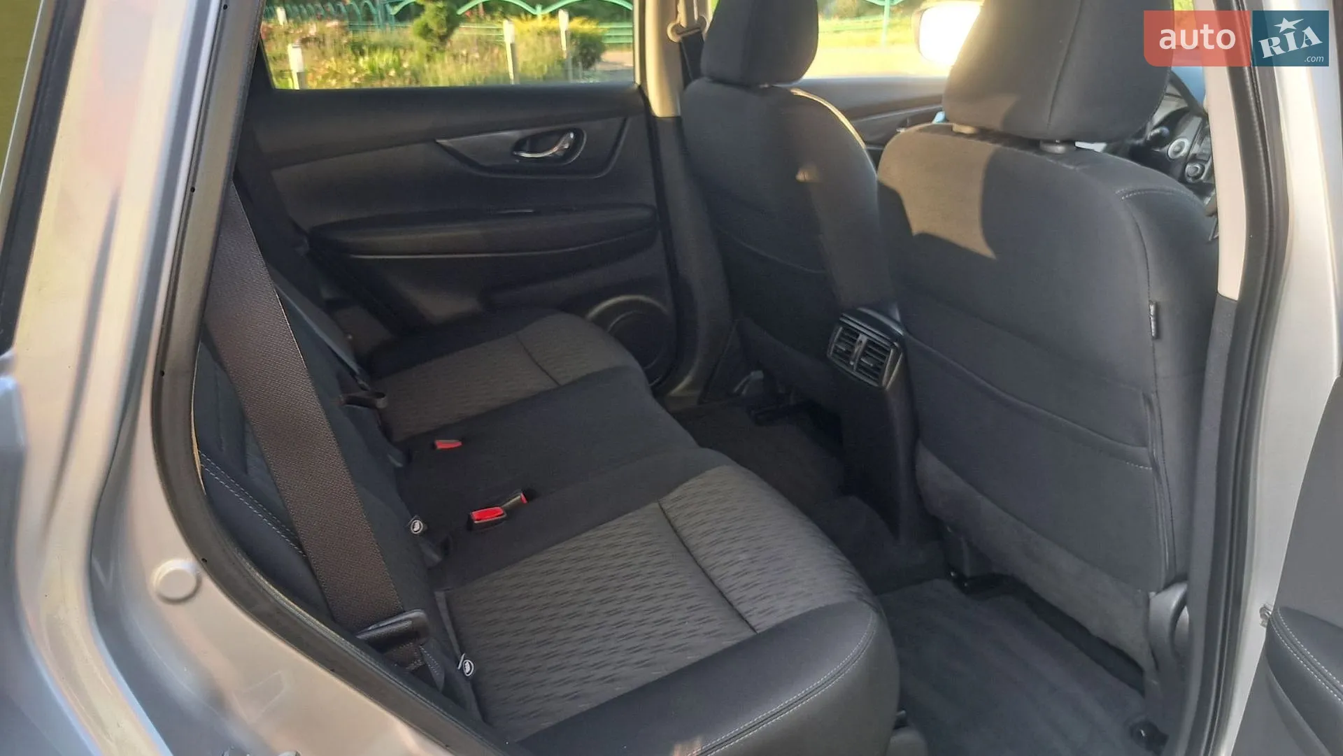 2019 Nissan Rogue - мініатюра 32