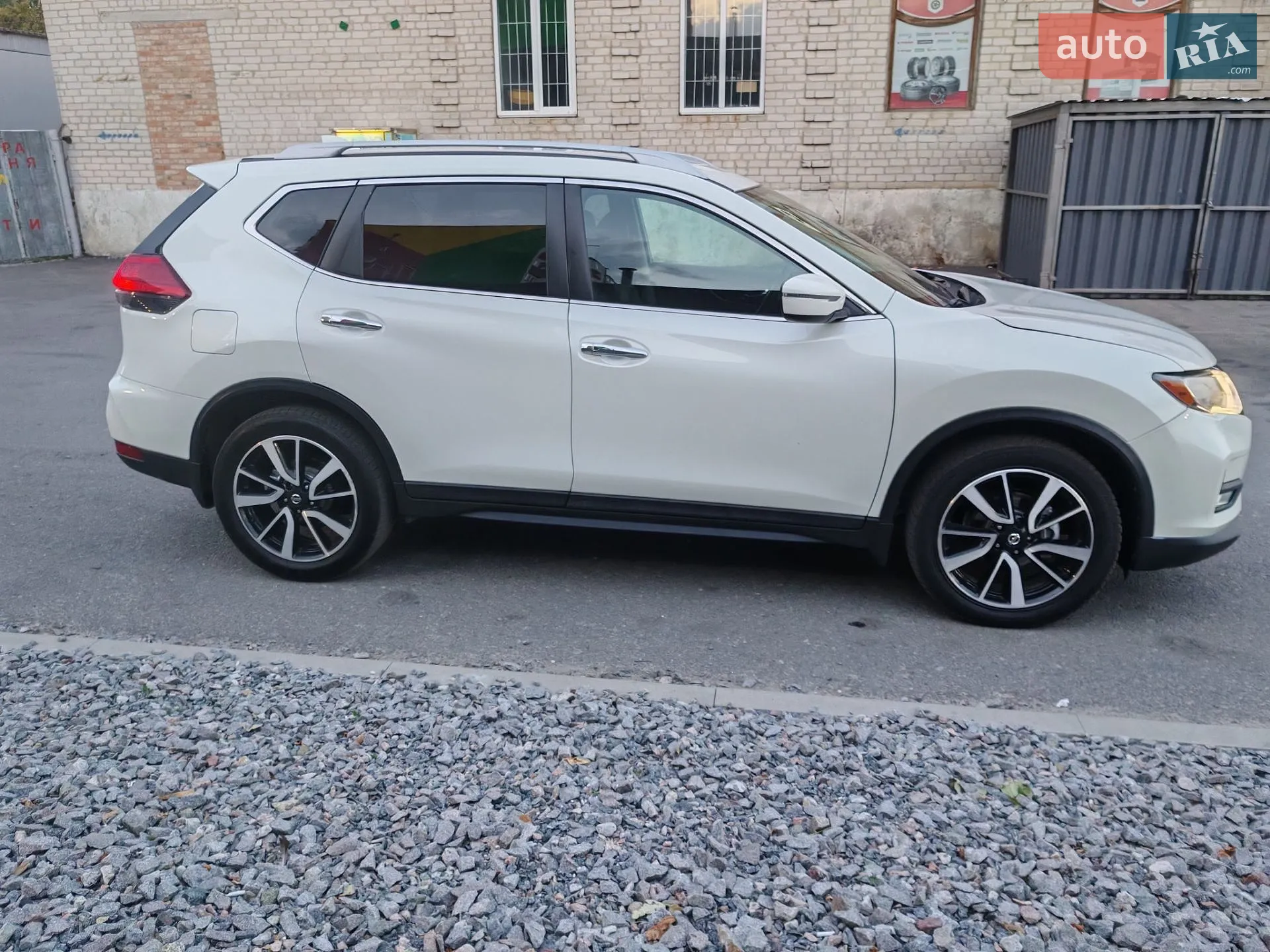 2017 Nissan Rogue - мініатюра 16