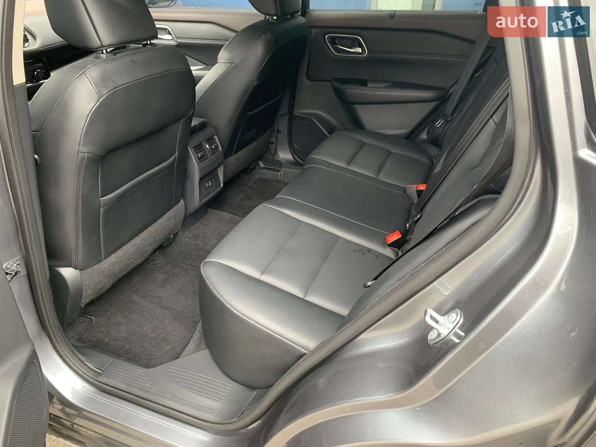 2021 Nissan Rogue - мініатюра 12