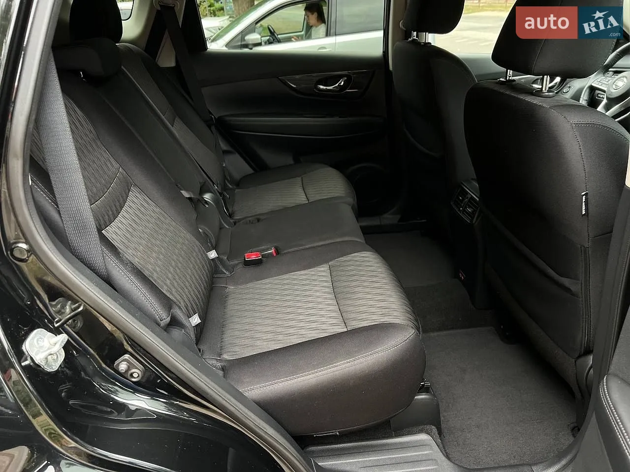2019 Nissan Rogue - мініатюра 16