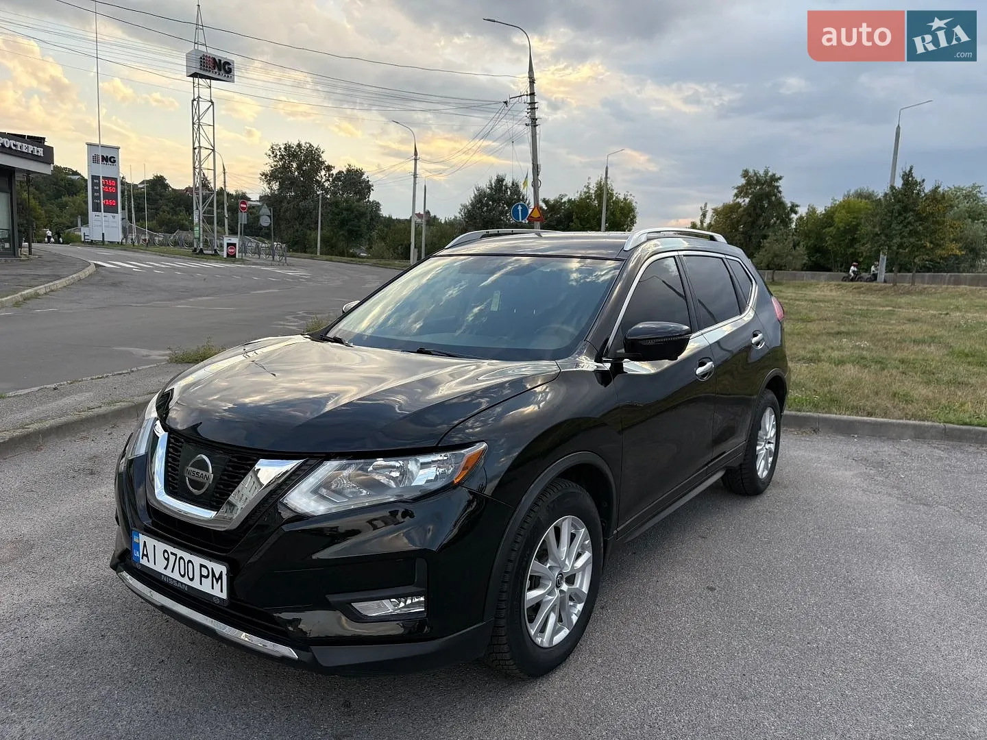 2017 Nissan Rogue - мініатюра 2