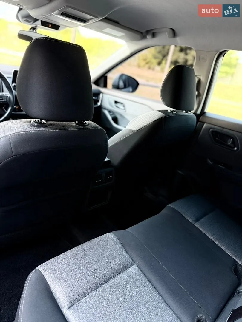 2021 Nissan Rogue - мініатюра 16