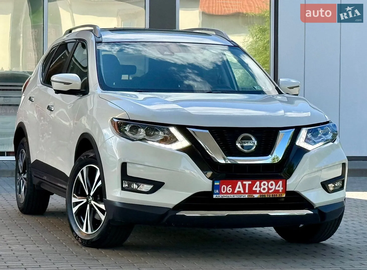 2018 Nissan Rogue - мініатюра 2