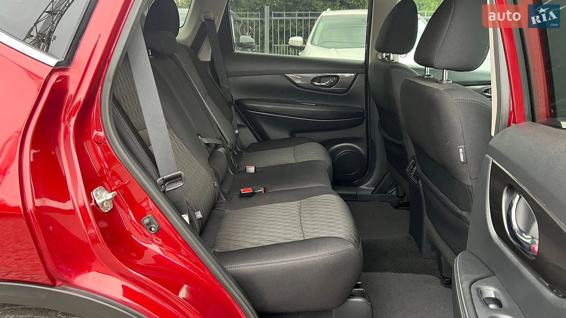 2019 Nissan Rogue - мініатюра 14