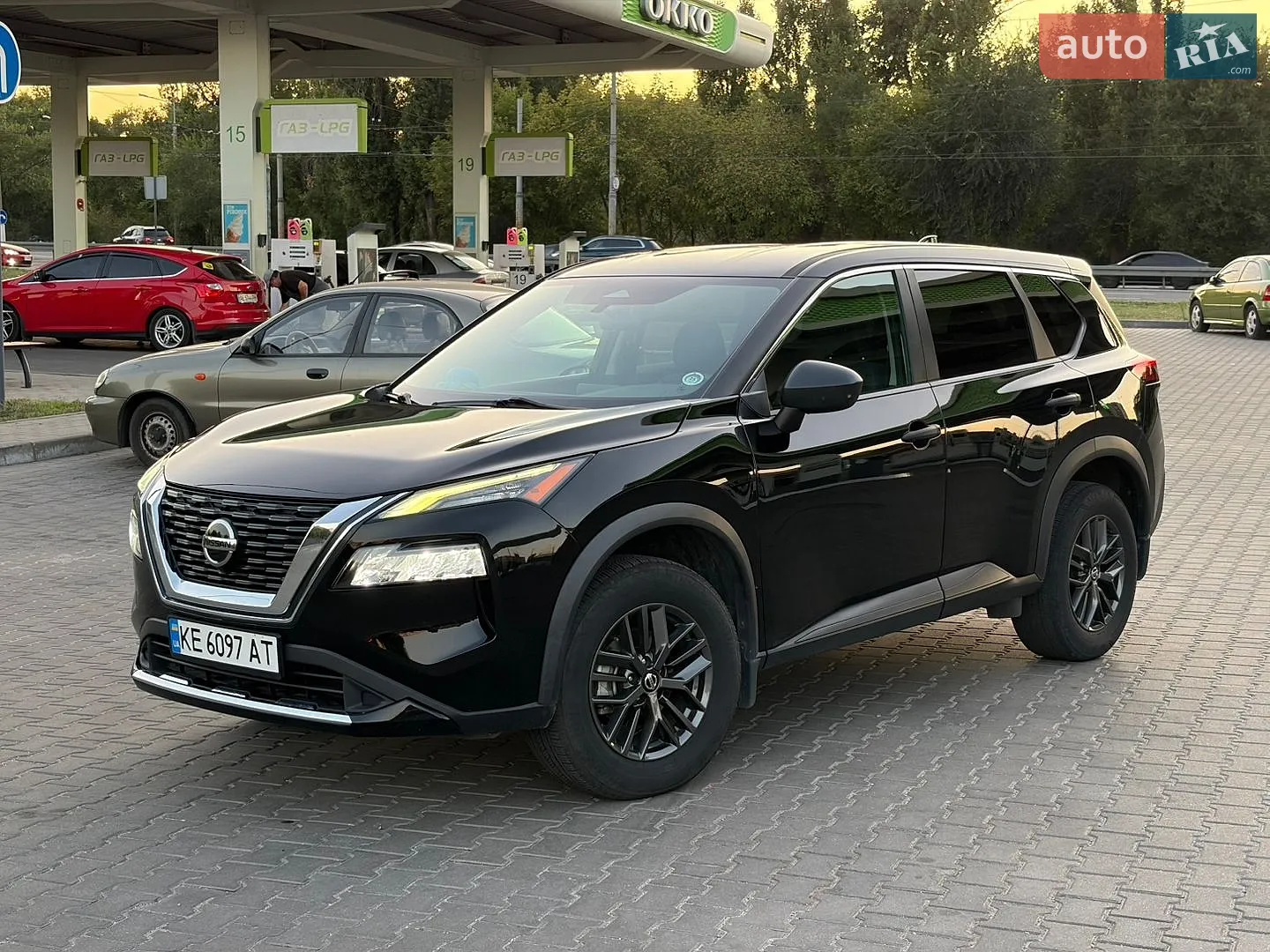 2021 Nissan Rogue - мініатюра 2