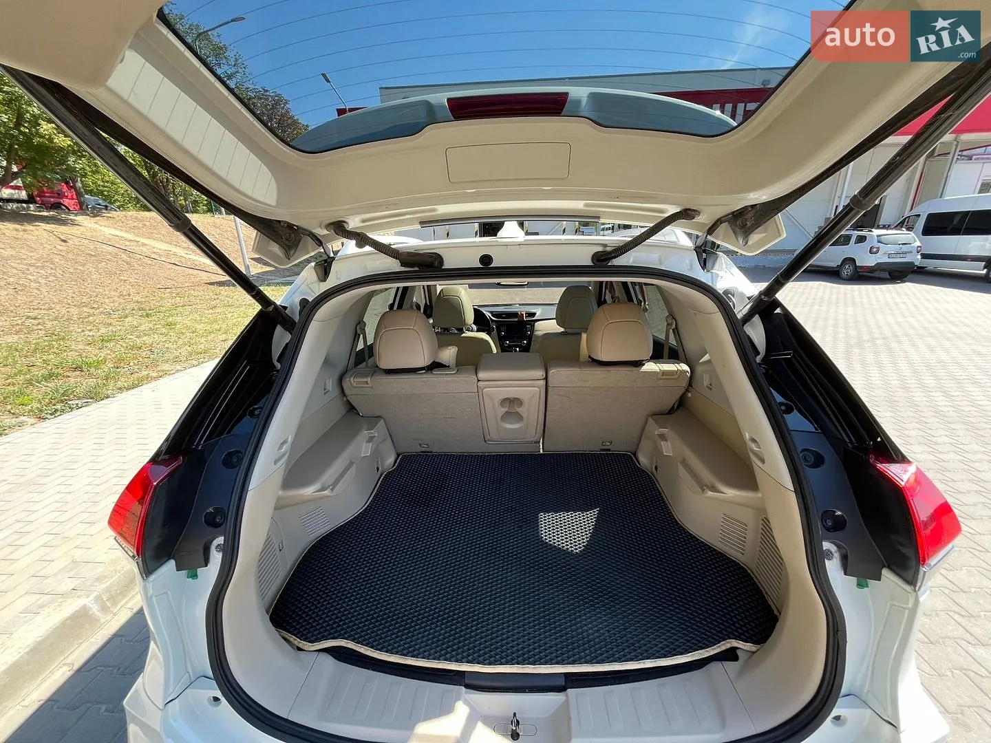 2018 Nissan Rogue - мініатюра 11