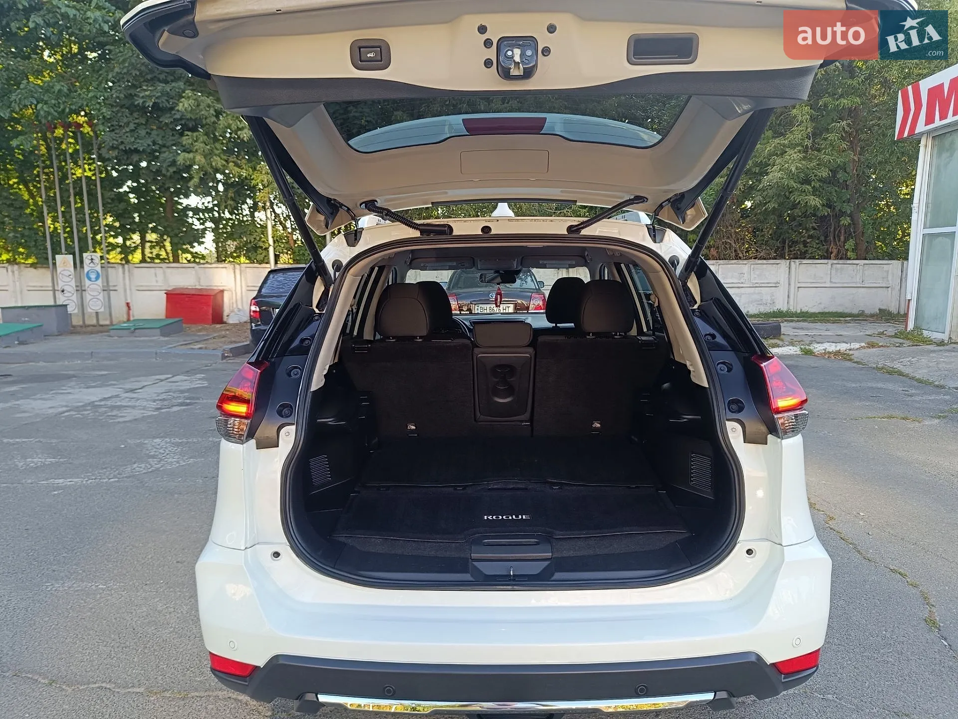 2019 Nissan Rogue - мініатюра 11