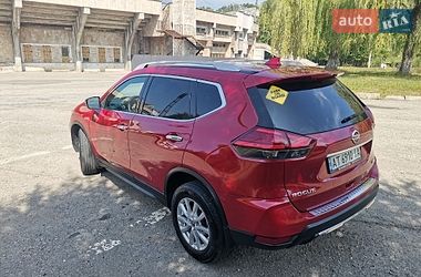 Внедорожник / Кроссовер Nissan Rogue 2017 в Ивано-Франковске
