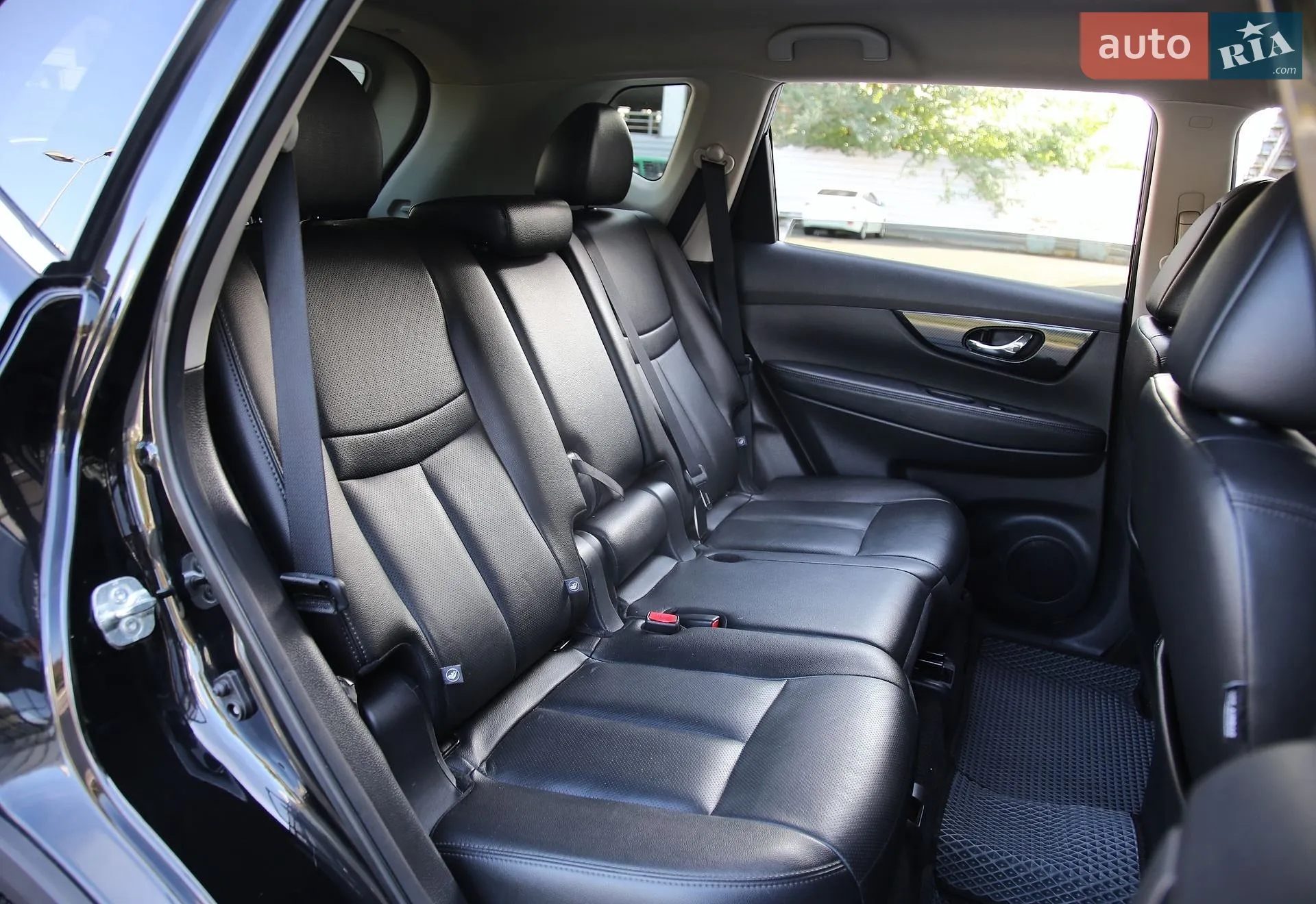 2019 Nissan Rogue - мініатюра 11