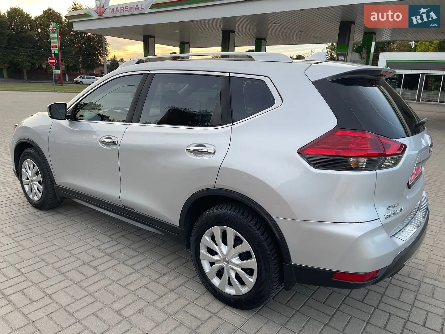 2016 Nissan Rogue - мініатюра 10