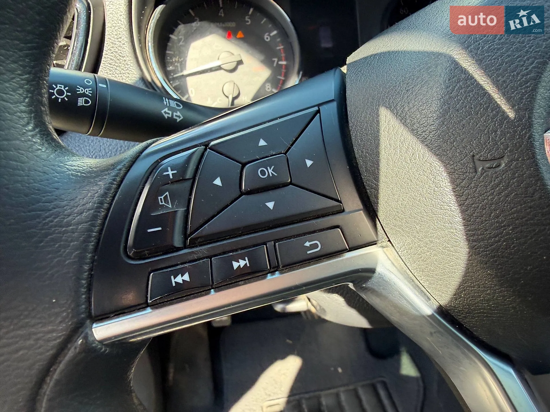 2018 Nissan Rogue - мініатюра 17