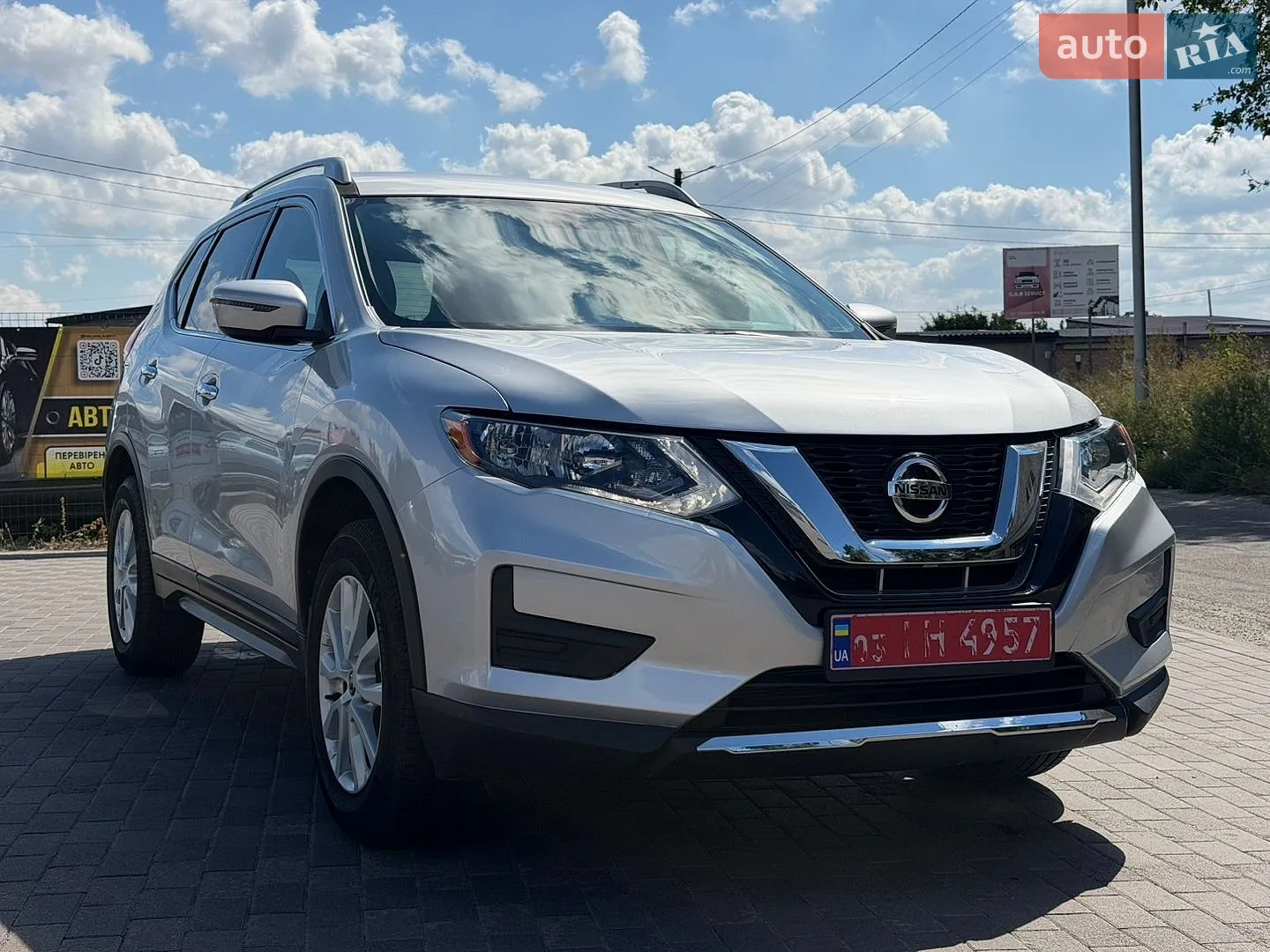 2017 Nissan Rogue - мініатюра 2