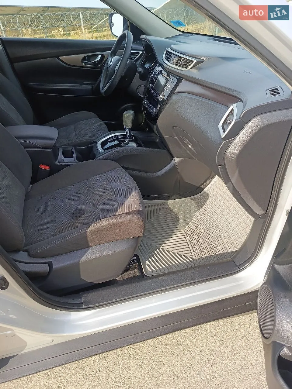 2016 Nissan Rogue - мініатюра 12