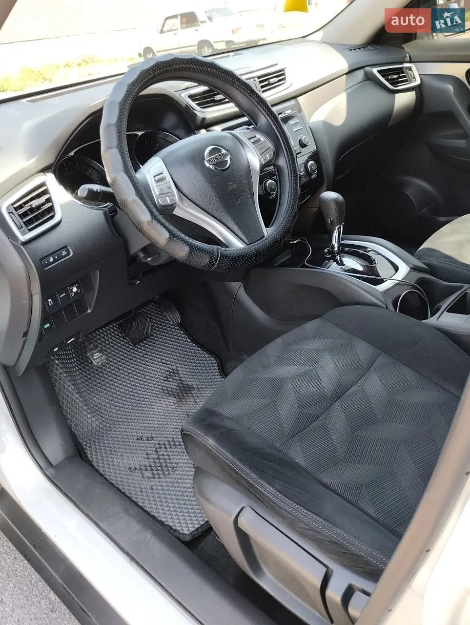 2016 Nissan Rogue - мініатюра 15