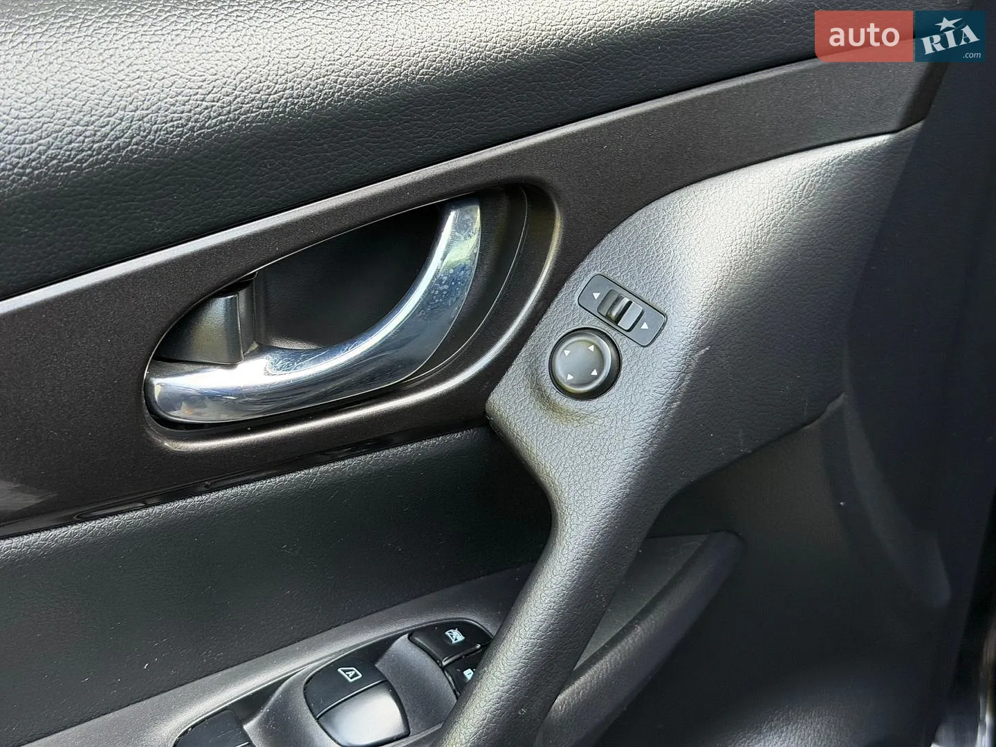 2018 Nissan Rogue - мініатюра 37