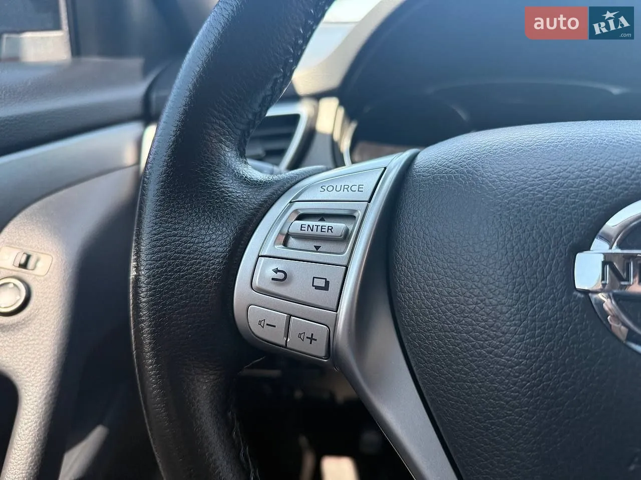 2016 Nissan Rogue - мініатюра 19