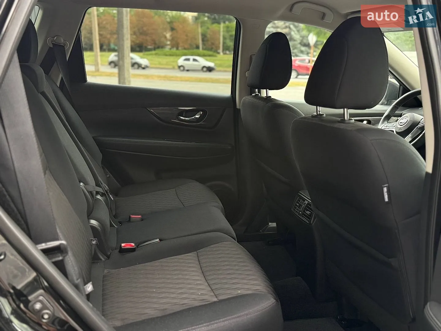 2018 Nissan Rogue - мініатюра 13