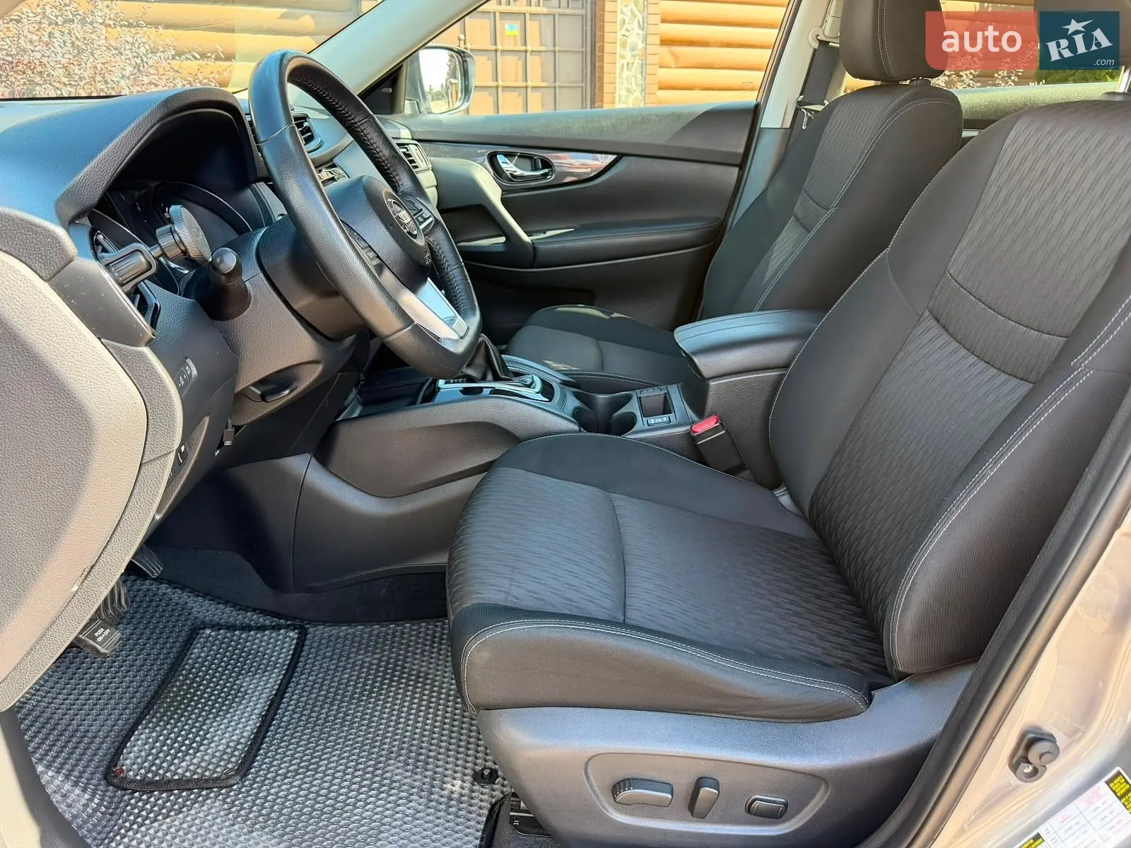 2018 Nissan Rogue - мініатюра 31