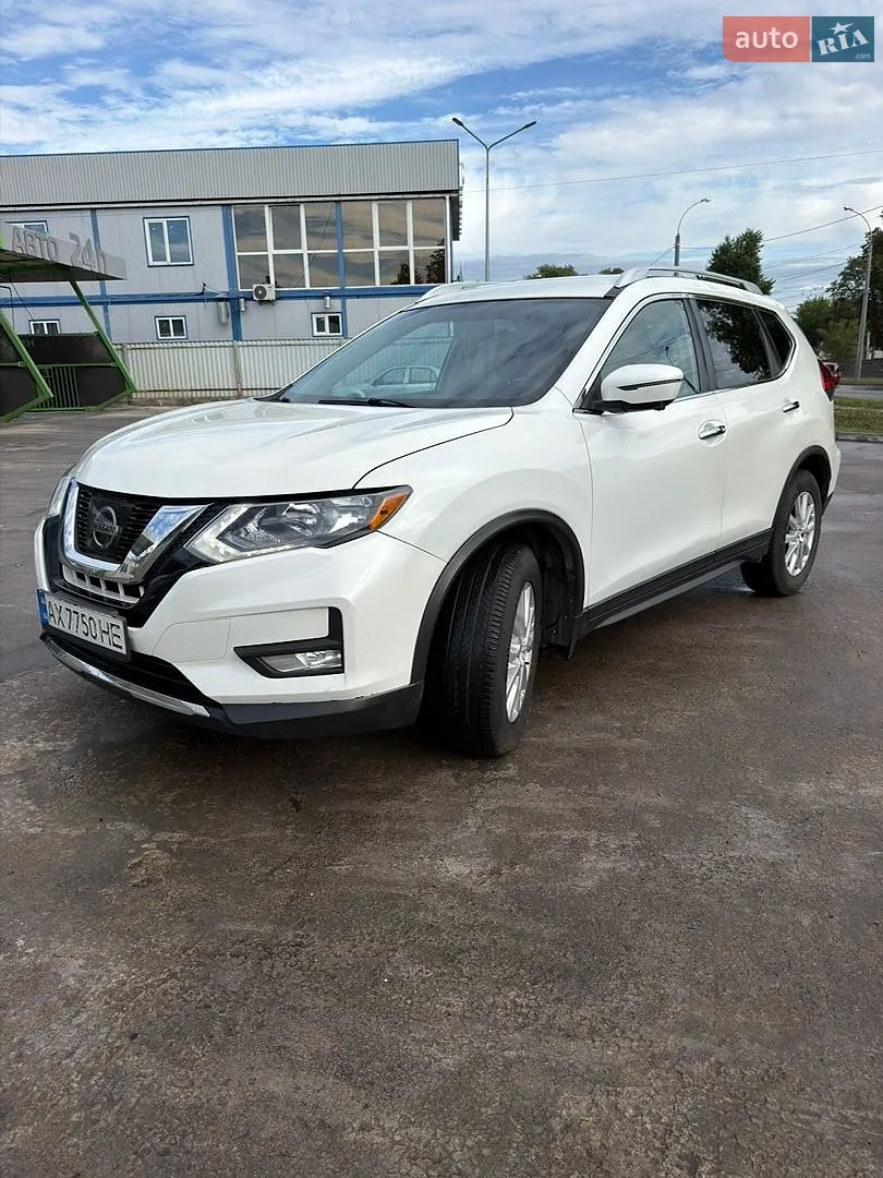 2017 Nissan Rogue - фото 1