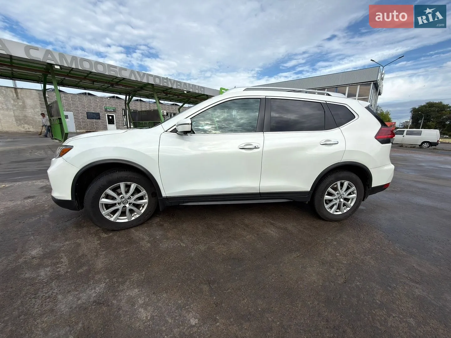 2017 Nissan Rogue - мініатюра 4
