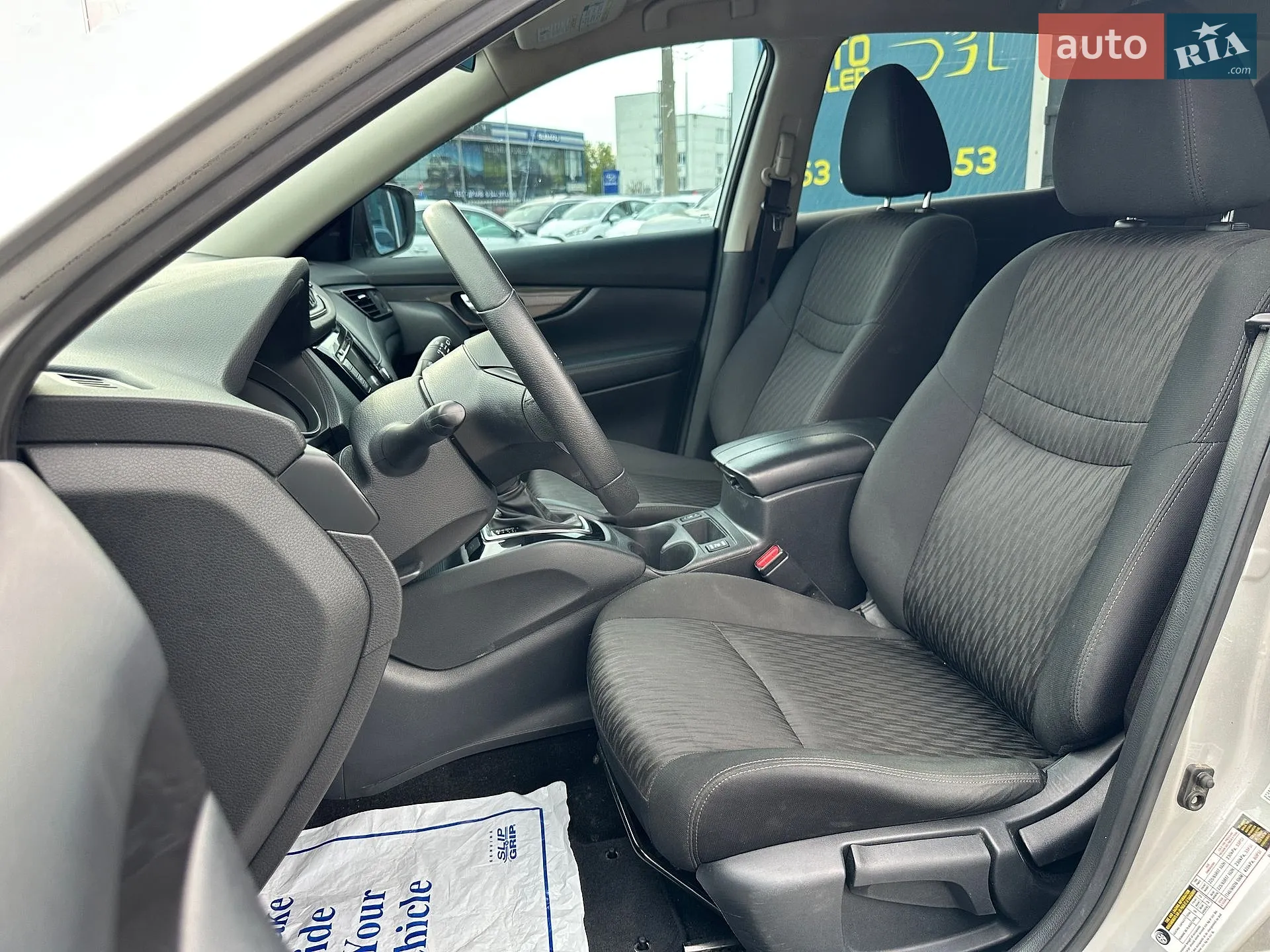 2019 Nissan Rogue - мініатюра 13