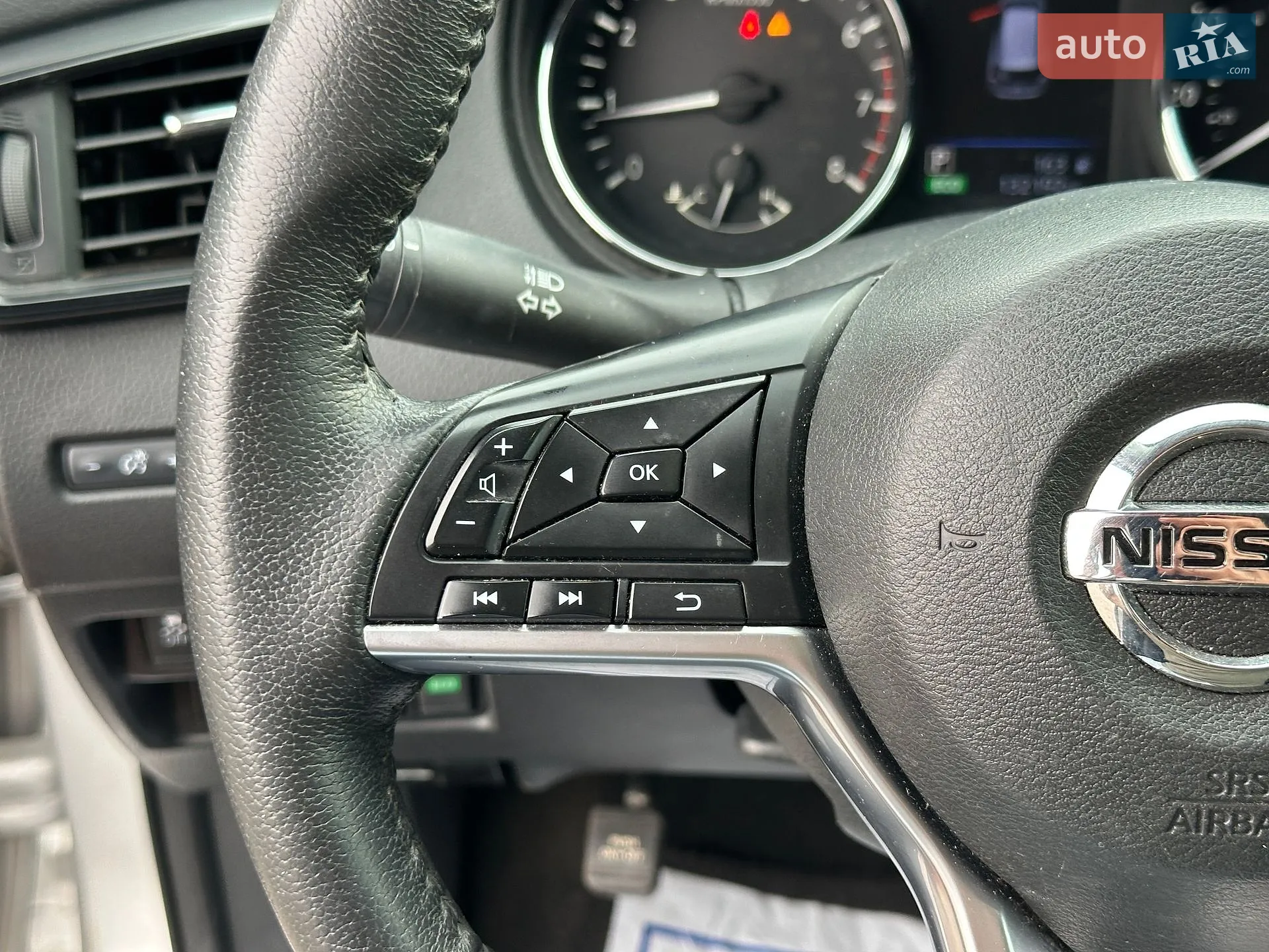 2019 Nissan Rogue - мініатюра 18