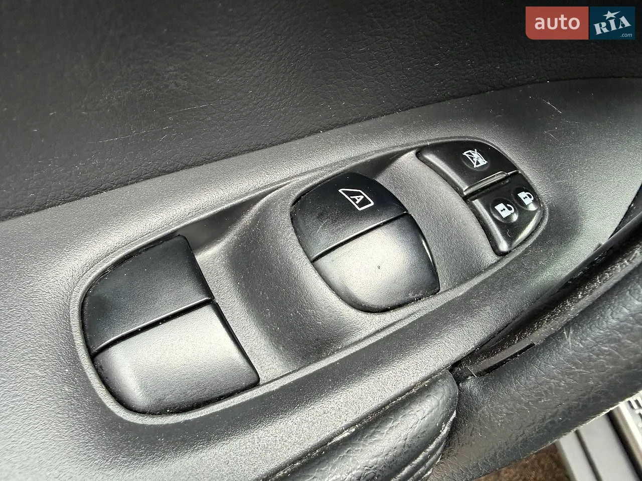 2016 Nissan Rogue - мініатюра 17