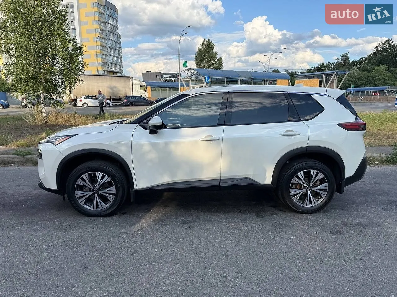 2021 Nissan Rogue - мініатюра 4