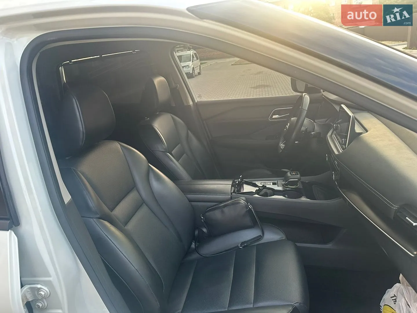2021 Nissan Rogue - мініатюра 13