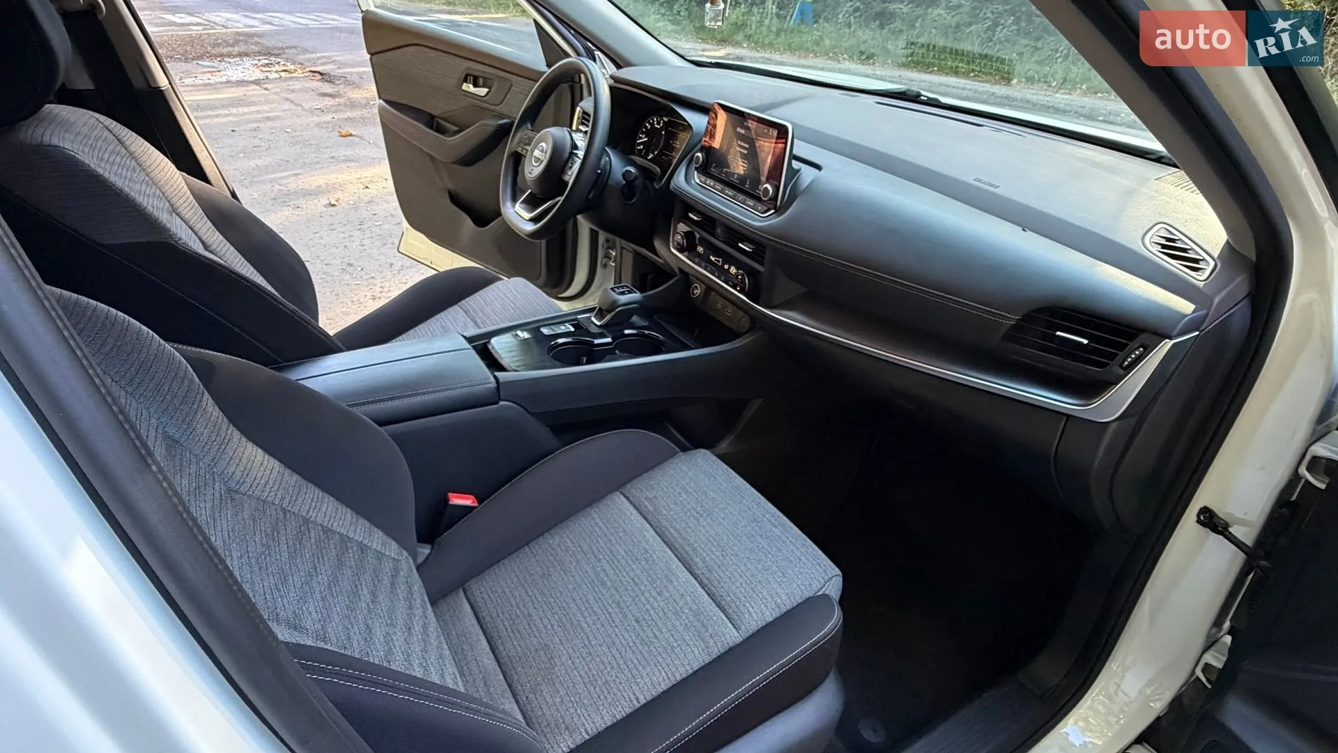 2023 Nissan Rogue - мініатюра 24