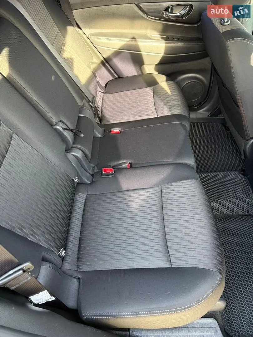 2017 Nissan Rogue - мініатюра 18
